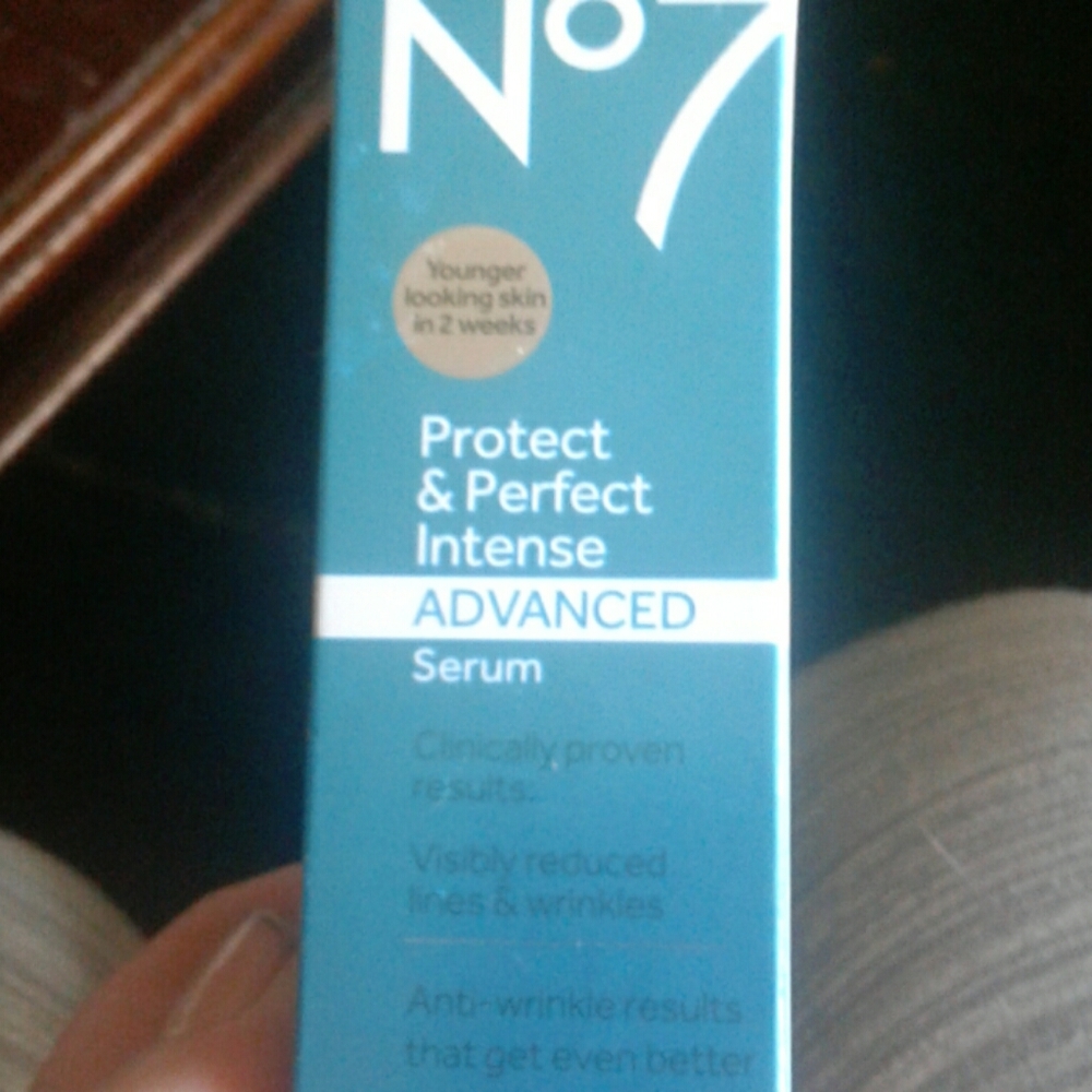 No 7 Advanced Serum